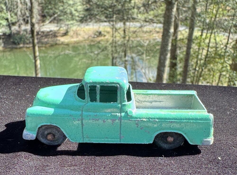 Vintage Tootsietoy Chevrolet Cameo Carrier Pickup Truck TO15